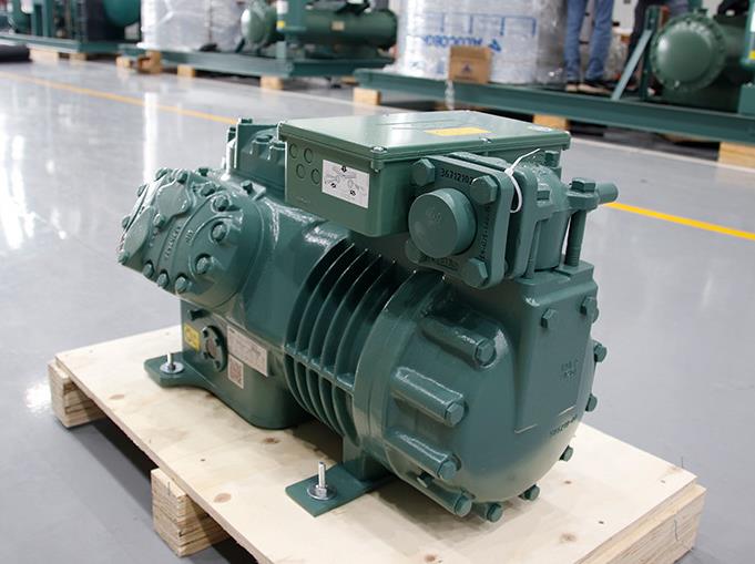 在选择制冰机时，投资者应关注压缩机的质量